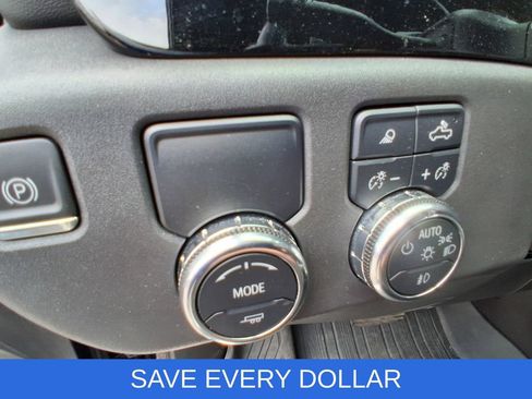 Used 2024 GMC Sierra 1500 SLT RWD image 18