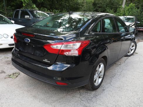 Used 2014 Ford Focus SE FWD image 6