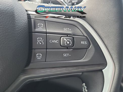 New 2025 Jeep Grand Cherokee L Altitude image 28