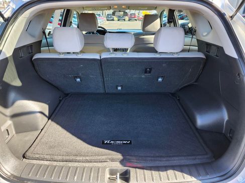 Used 2018 Hyundai Tucson SE w/ Cargo Package image 31