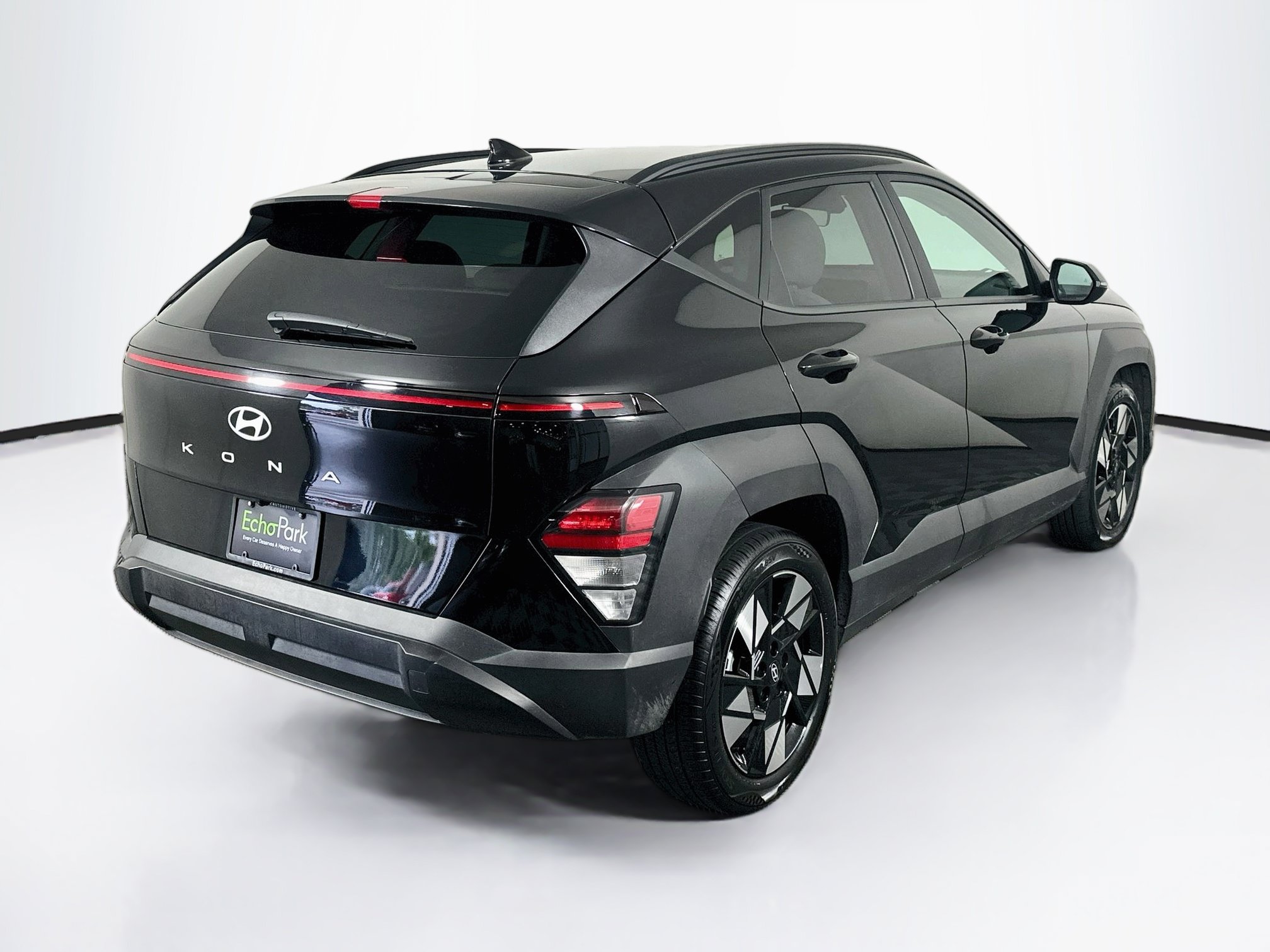 Used 2025 Hyundai Kona SEL FWD image 9
