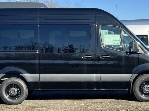 New 2025 Mercedes-Benz Sprinter 2500 image 3
