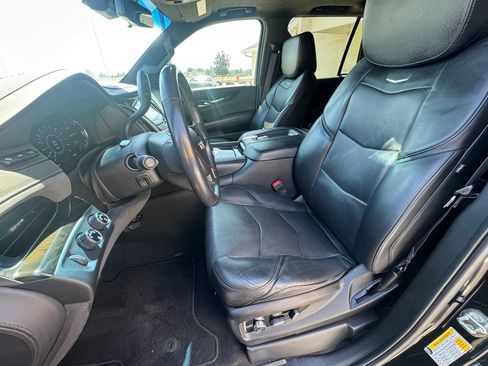 Used 2019 Cadillac Escalade Platinum w/ Escalade Sport Edition AWD/4WD image 9