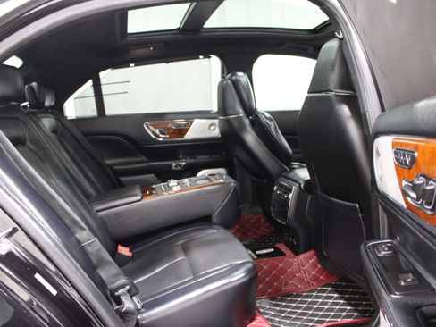 Used 2019 Lincoln Continental Reserve w/ Rear Seat Package FWD image 23