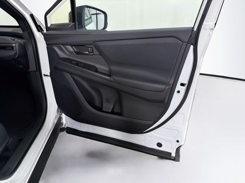 Used 2026 Toyota bZ FWD image 34