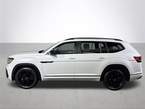 Certified 2022 Volkswagen Atlas SEL R-Line image 10