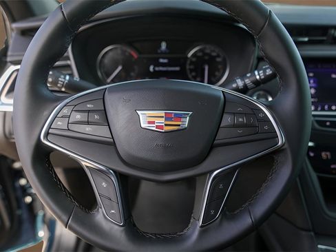 Used 2025 Cadillac XT5 Luxury image 12