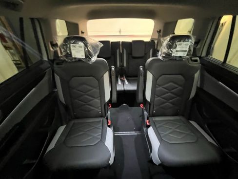New 2026 Volkswagen Atlas Peak Edition AWD/4WD image 25