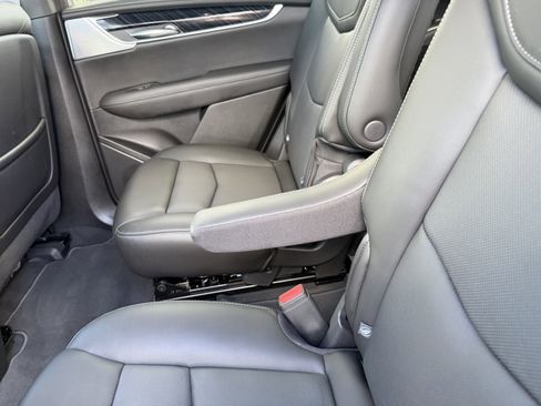 Certified 2024 Cadillac XT6 Premium Luxury w/ Technology Package image 17