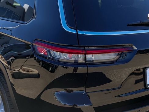 New 2026 Jeep Grand Cherokee L Laredo image 7