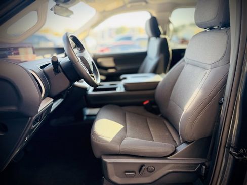 Used 2025 Ford Expedition Max Active image 9