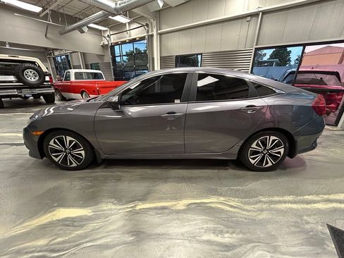Used 2016 Honda Civic EX-T image 34