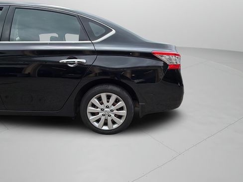 Used 2015 Nissan Sentra SV FWD image 34