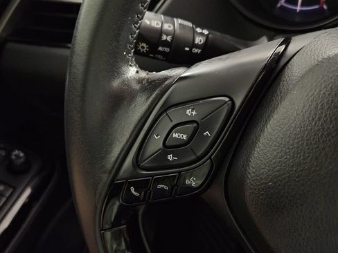 Used 2020 Toyota C-HR Limited FWD image 20