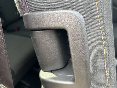 Used 2021 Chevrolet Traverse LT FWD image 59