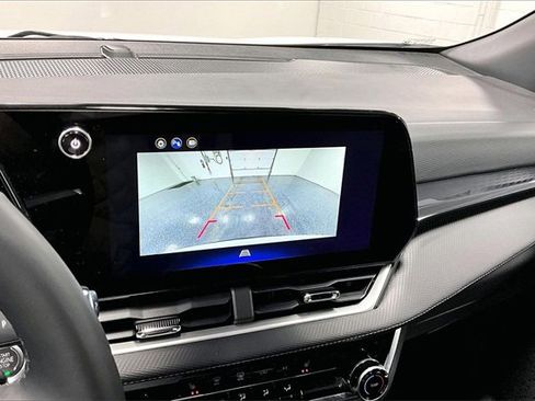 Used 2025 Chevrolet Equinox LT image 14