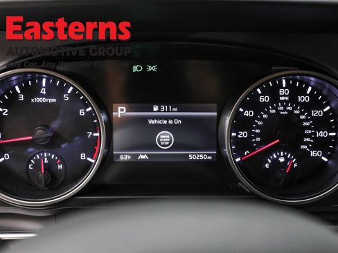 Used 2024 Kia Carnival LX image 18