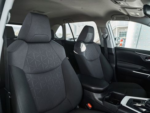 Used 2025 Toyota RAV4 XLE w/ Weather Package image 10