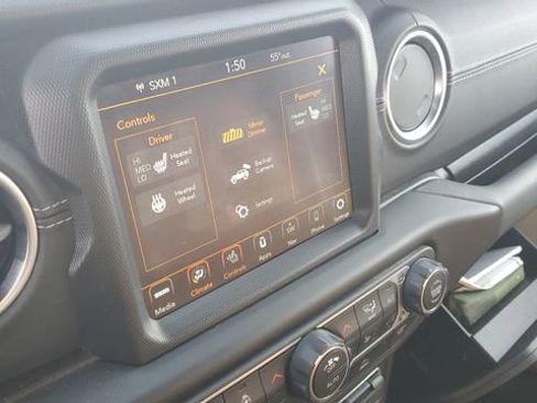 Certified 2022 Jeep Wrangler Unlimited Sahara w/ Cold Weather Group image 15