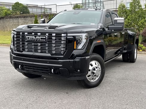Used 2026 GMC Sierra 3500 Denali Ultimate AWD/4WD image 5