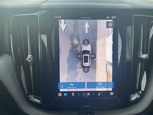 Certified 2025 Volvo XC60 B5 Plus image 24