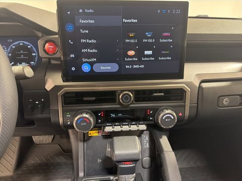 Used 2025 Toyota 4Runner TRD Off-Road Premium image 16