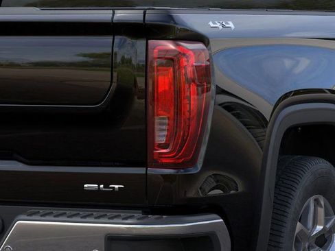 New 2026 GMC Sierra 1500 SLT w/ SLT Premium Package image 11