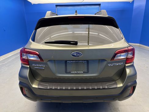 Used 2018 Subaru Outback 2.5i Limited image 6