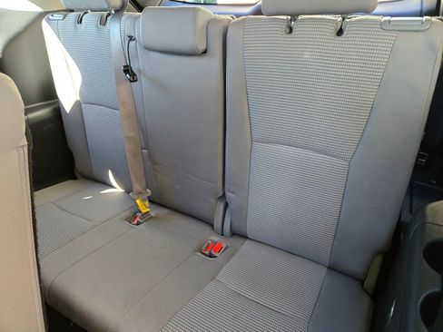 Used 2023 Toyota Highlander LE image 16