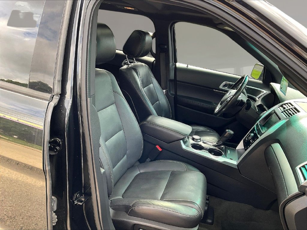 Used 2015 Ford Explorer Sport AWD/4WD image 30