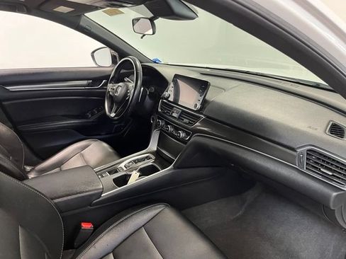 Used 2021 Honda Accord Sport image 11