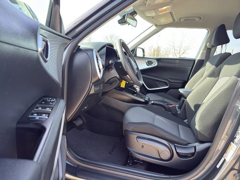 Used 2024 Kia Soul LX w/ LX Technology Package image 10