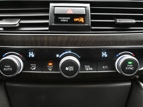 Used 2019 Honda Accord EX-L image 16