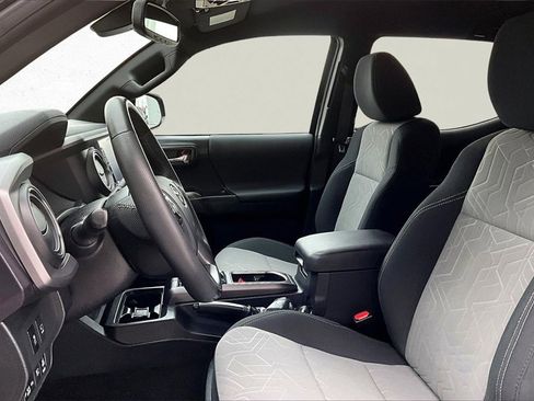 Certified 2023 Toyota Tacoma TRD Off-Road w/ Advanced Technology Package image 20