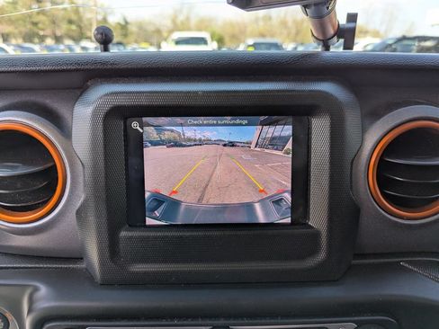 Used 2021 Jeep Gladiator Mojave w/ LED Lighting Group AWD/4WD image 21