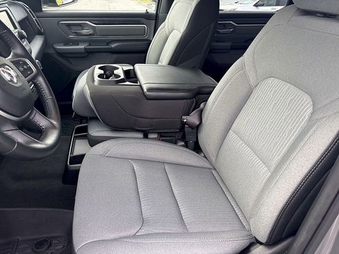 Used 2022 RAM 1500 Big Horn AWD/4WD image 12