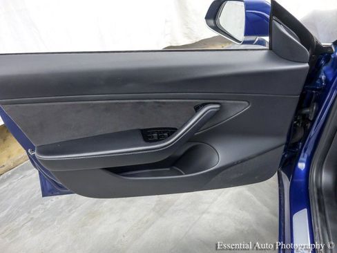 Used 2018 Tesla Model 3 Long Range image 36