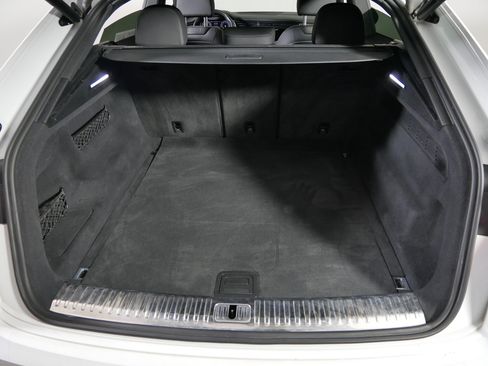 Used 2019 Audi Q8 Premium Plus image 18