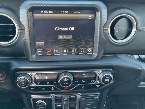 Used 2023 Jeep Wrangler Unlimited Sahara w/ Cold Weather Group image 19