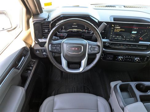 Used 2023 GMC Sierra 1500 SLT w/ X31 Off-Road Package image 18