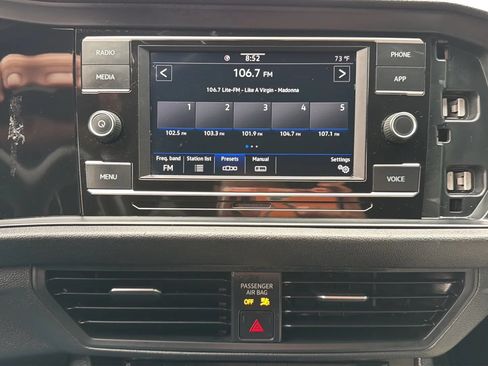 Used 2020 Volkswagen Jetta R-Line w/ R-Line Cold Weather Package FWD image 18