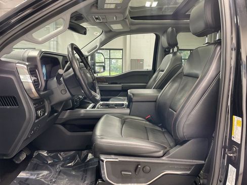 Used 2024 Ford F250 Lariat w/ Sport Appearance Package AWD/4WD image 24