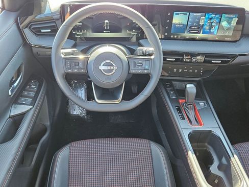 New 2026 Nissan Kicks SR FWD image 5