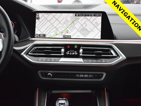 Used 2022 BMW X5 M50i w/ Executive Package image 4