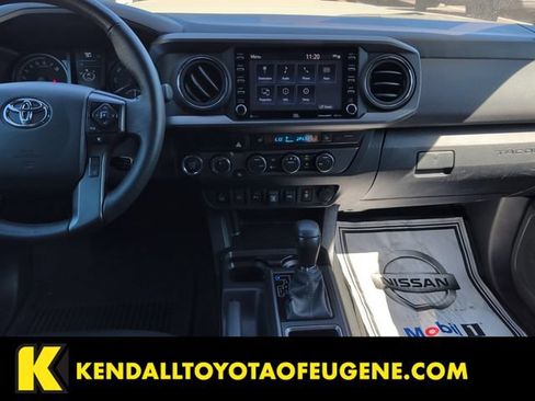 Used 2023 Toyota Tacoma TRD Sport w/ TRD Premium Sport Package AWD/4WD image 19