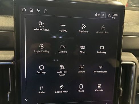 Used 2025 GMC Yukon XL Denali image 25