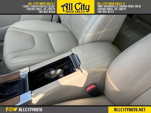 Used 2015 Volvo XC60 T5 Premier w/ Proximity Package FWD image 30