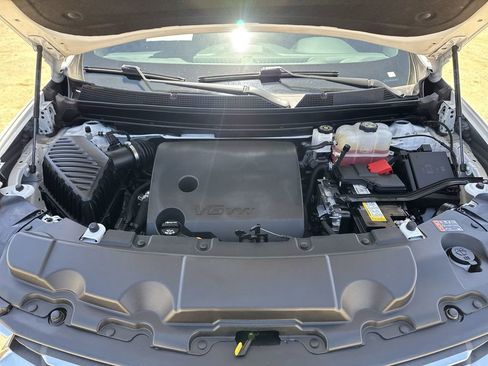 Certified 2023 Chevrolet Traverse LT w/ LPO, Floor Liner Package AWD/4WD image 35