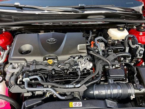 Used 2025 Toyota Camry SE FWD image 13