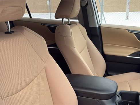New 2025 Toyota RAV4 LE image 28